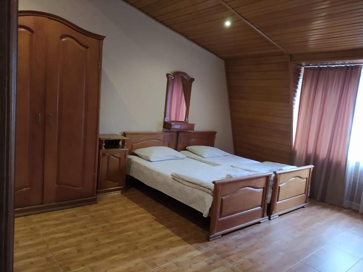 Hotel Ni&La Batumi Esterno foto